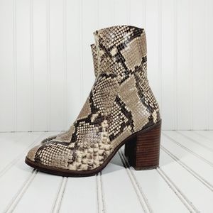 Steve Madden Snakeskin Brown Rewind Slip On Heeled Ankle Bootie C720